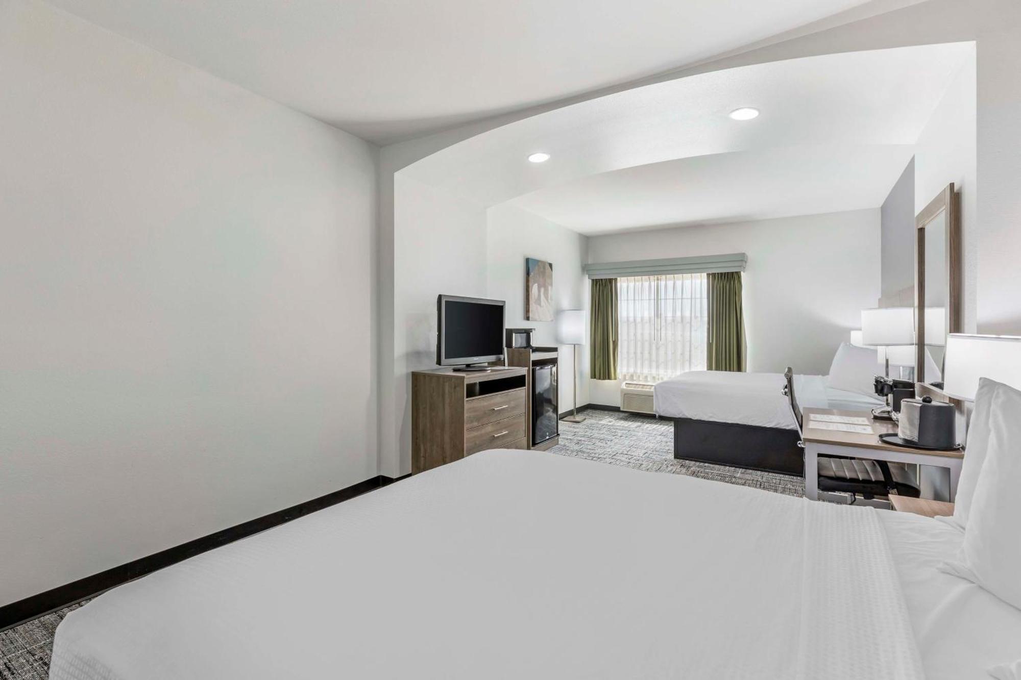 Best Western Plus Midamerica Hotel Mascoutah Buitenkant foto
