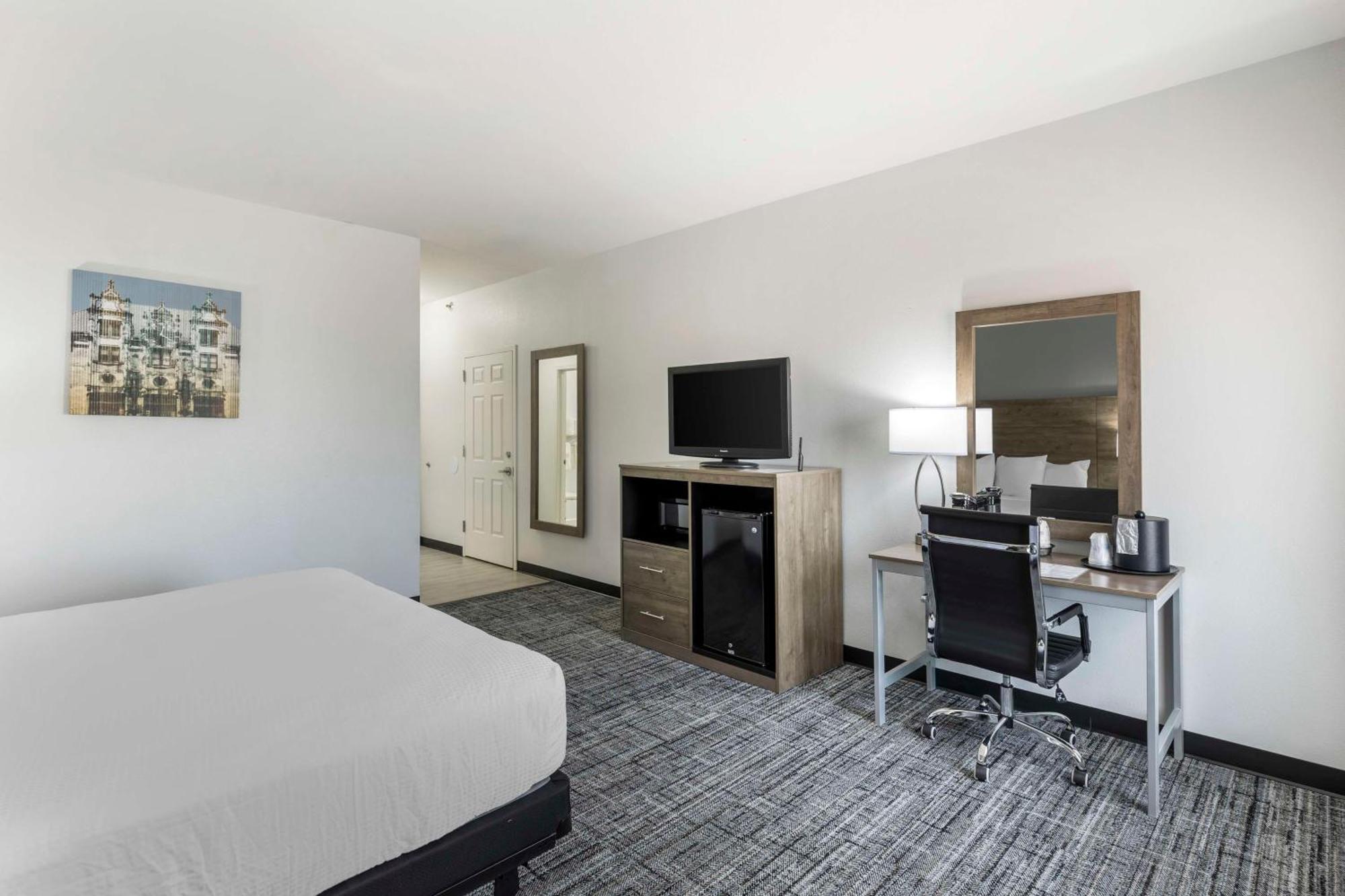 Best Western Plus Midamerica Hotel Mascoutah Buitenkant foto